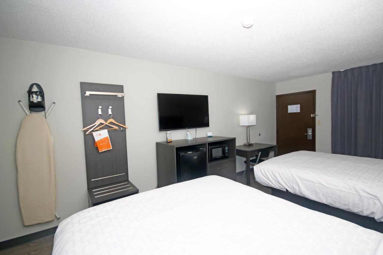 Clarion Pointe Statesville Eksteriør bilde