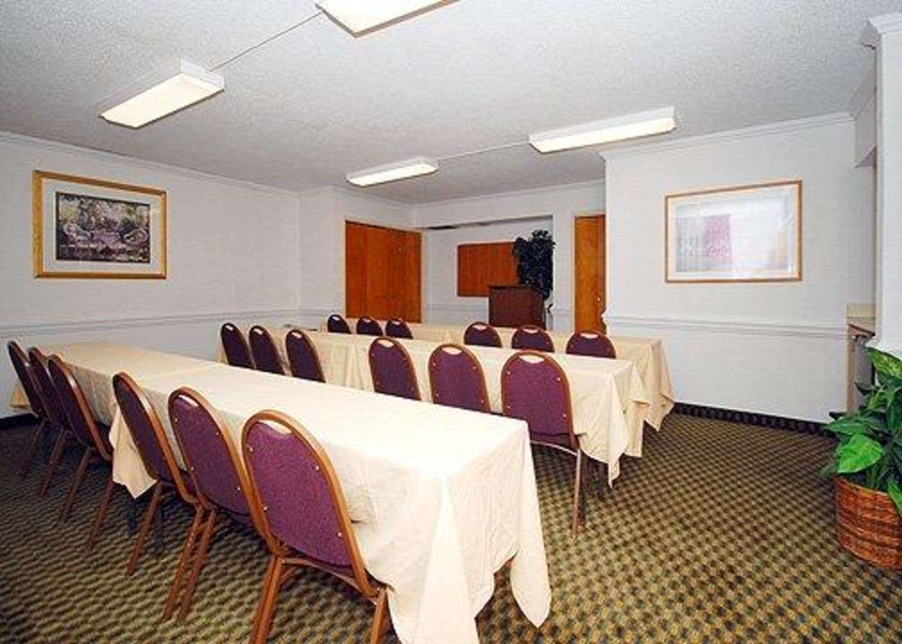 Clarion Pointe Statesville Eksteriør bilde